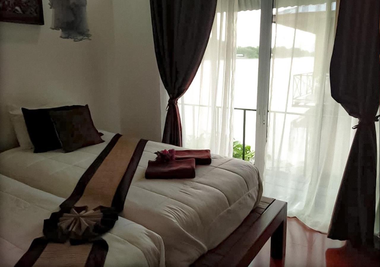 Tara Raft Hotel Kanchanaburi Exterior photo